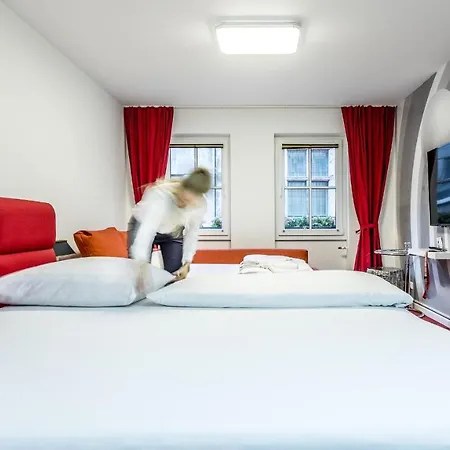 Am Museum 3* كولونيا